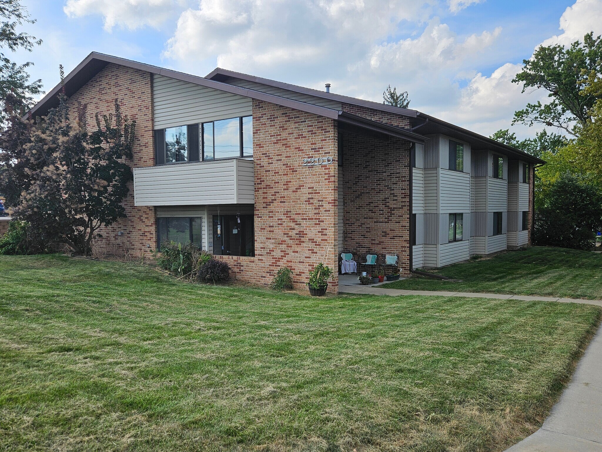 2200 Johnson Ave NW ave, Cedar Rapids, IA à vendre Photo principale– Image 1 sur 2
