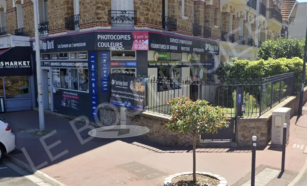 Local commercial dans Saint-Maur-des-Fossés à vendre Photo de l’immeuble– Image 1 sur 2