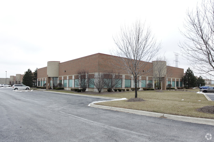 8200 W 185th St, Tinley Park, IL à louer - Photo de l’immeuble – Image 2 sur 7