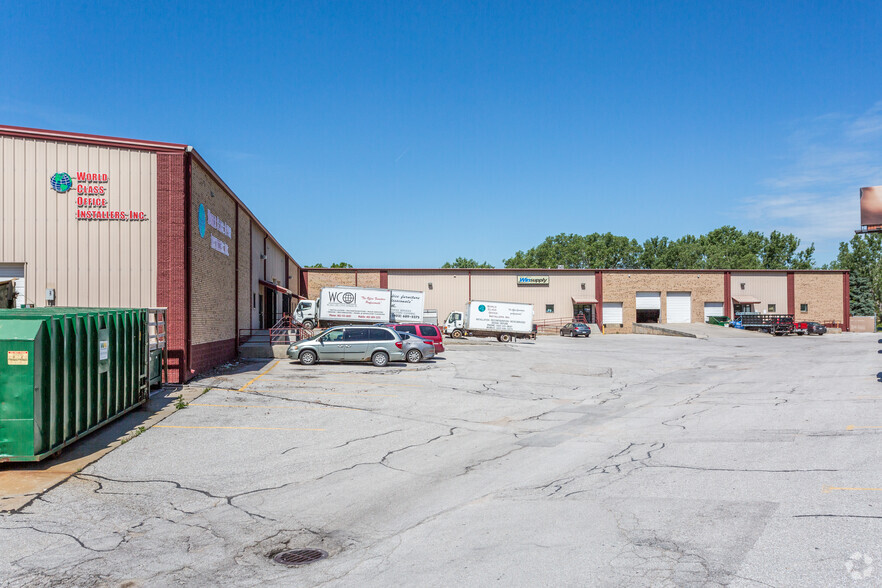 14021-14047 Industrial Rd, Omaha, NE à louer - Photo de l’immeuble – Image 2 sur 4