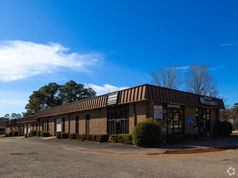 4611 Broad River Rd, Columbia, SC à louer - Photo principale – Image 1 sur 2