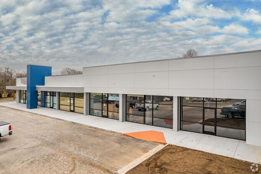 1845 E Turner Blvd, Springfield, MO à louer - Photo de l’immeuble – Image 3 sur 4