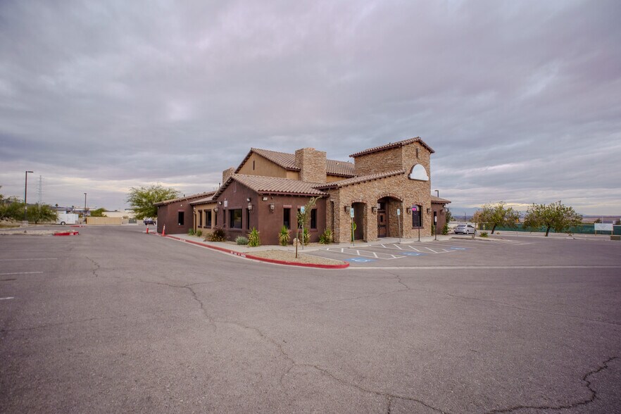891 De Marco Dr, Henderson, NV à louer - Photo de l’immeuble – Image 2 sur 46