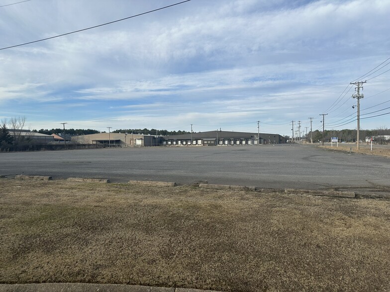 1100 N Redmond Rd, Jacksonville, AR à louer - Photo de l’immeuble – Image 2 sur 12