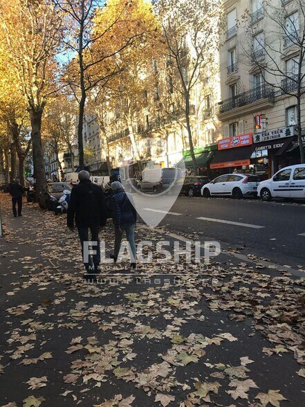 Local commercial dans Paris à louer - Photo de l’immeuble – Image 1 sur 2