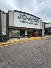 4516 Durham Chapel Hill Blvd, Durham, NC à louer Photo de l’immeuble– Image 1 sur 11