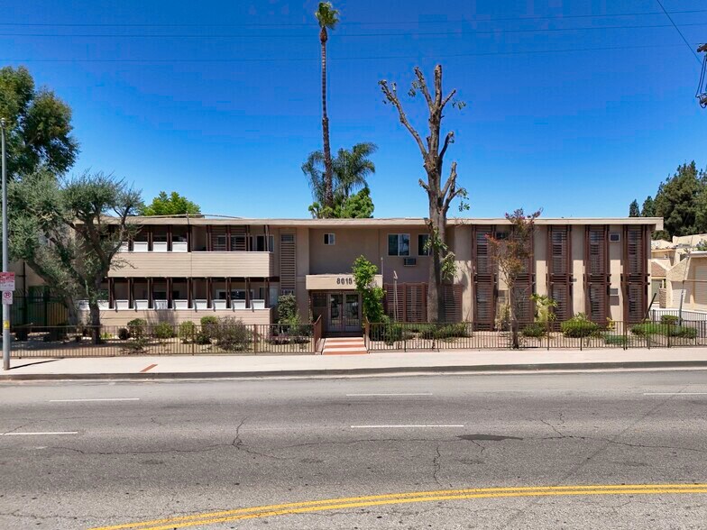 8615 Balboa Blvd, Northridge, CA à vendre - Photo de l’immeuble – Image 1 sur 33
