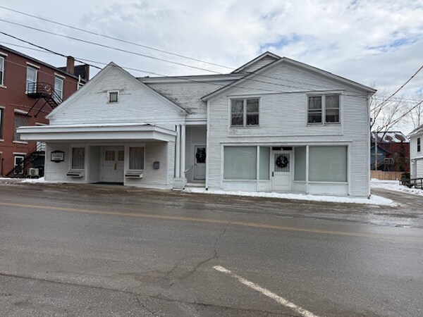 4 South St, Bristol, VT à vendre Photo principale– Image 1 sur 34