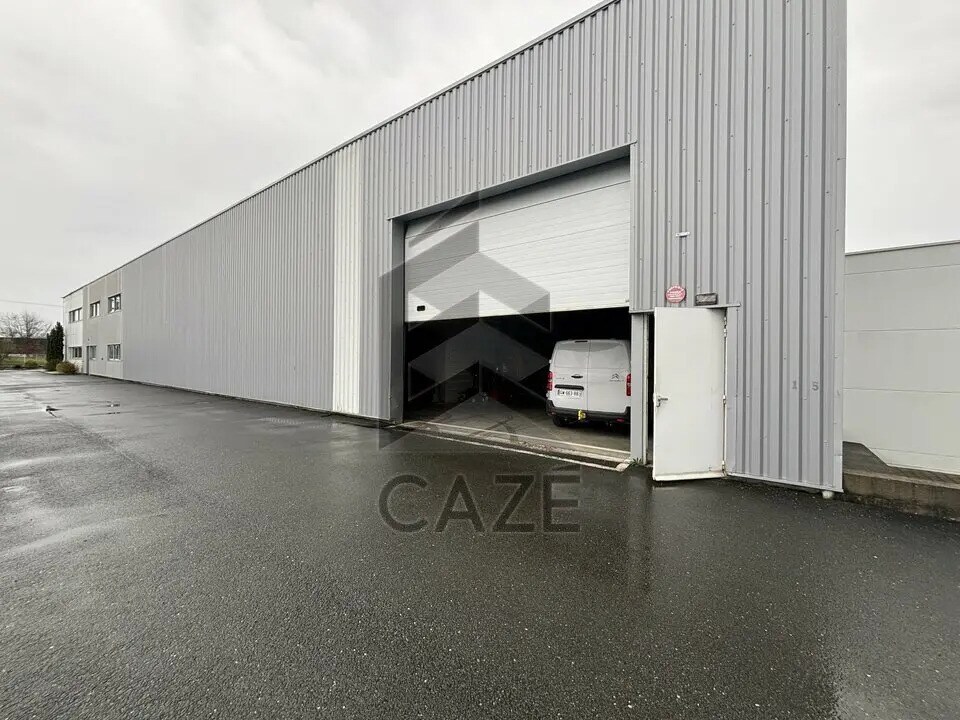 Local d'activités dans Beychac-et-Caillau à vendre Photo de l’immeuble– Image 1 sur 10