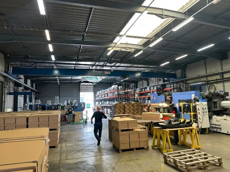 Local d'activités dans Chalon-sur-Saône à vendre - Photo intérieure – Image 2 sur 12