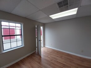 2220 Park Dr, Chattanooga, TN à louer Photo intérieure– Image 1 sur 2