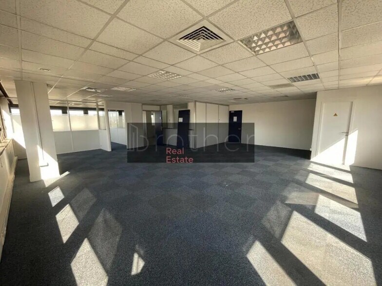 Bureau dans Bordeaux à louer - Photo de l’immeuble – Image 3 sur 5