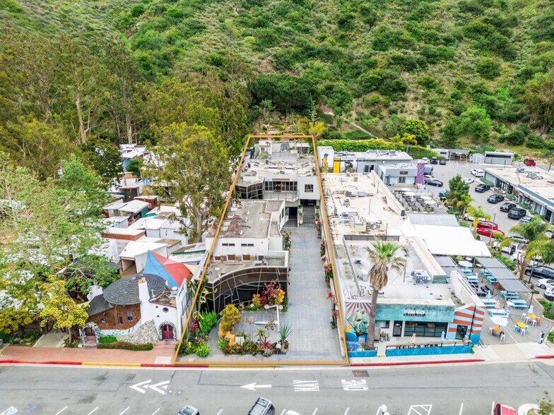 891 Laguna Canyon Rd, Laguna Beach, CA à vendre - Photo de l’immeuble – Image 1 sur 5