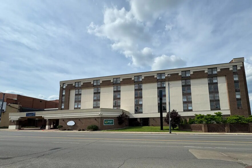 116 W Park Ave W, Mansfield, OH à vendre - Photo de l’immeuble – Image 1 sur 14