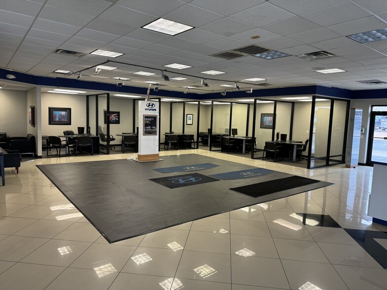 613 W I 240 Service Rd, Oklahoma City, OK à louer - Photo intérieure – Image 2 sur 13