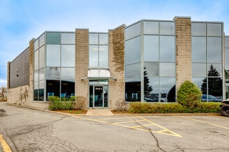 3650 Boul Matte, Brossard, QC à louer Photo intérieure– Image 1 sur 1