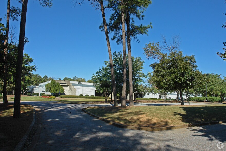 2933 Miller Rd, Decatur, GA à louer - Photo de l’immeuble – Image 1 sur 3