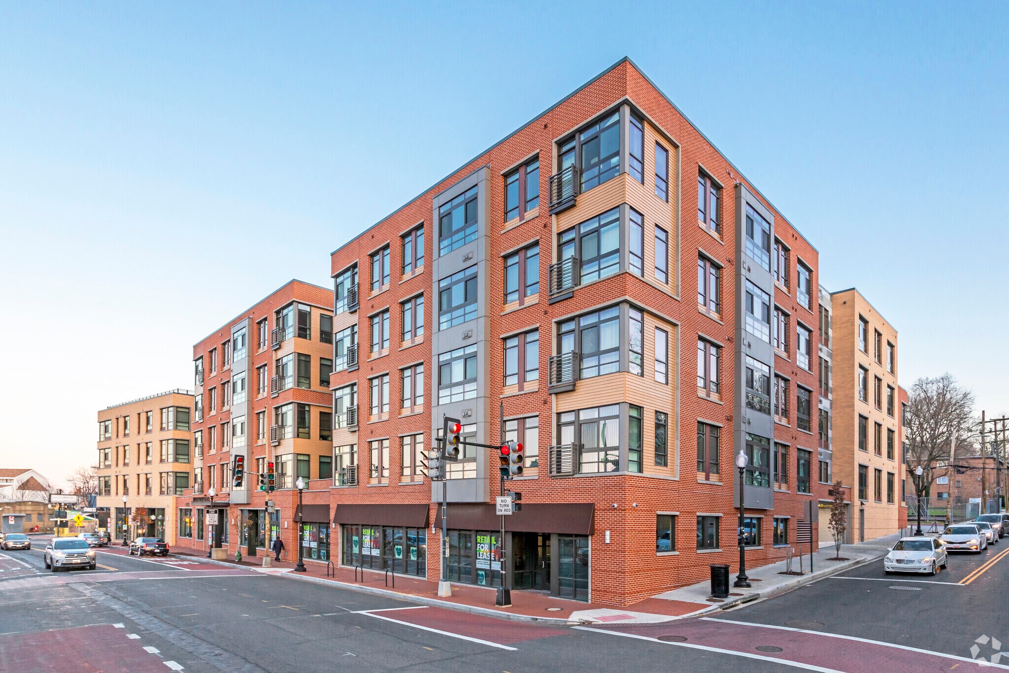 2228 Martin Luther King Jr Ave SE, Washington, DC à louer Photo principale– Image 1 sur 44