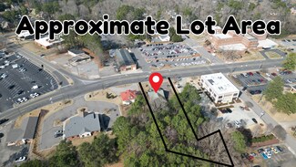 Plus de détails pour 611 Carthage St, Sanford, NC - Bureau à vendre