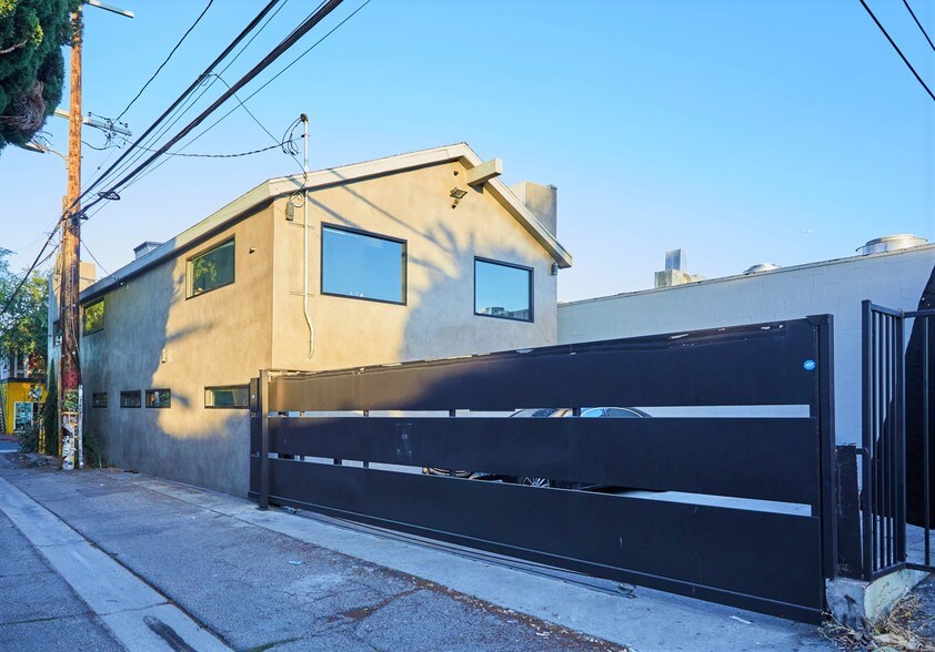 709 N Gardner St, Los Angeles, CA à louer - Photo de l’immeuble – Image 3 sur 27