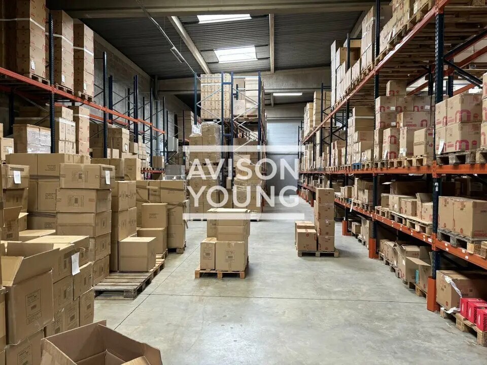 Local d’activités dans L'HAY-LES-ROSES à louer Photo de l’immeuble– Image 1 sur 6