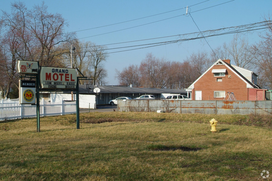 7505 S Telegraph Rd, Temperance, MI à vendre - Photo de l’immeuble – Image 3 sur 18