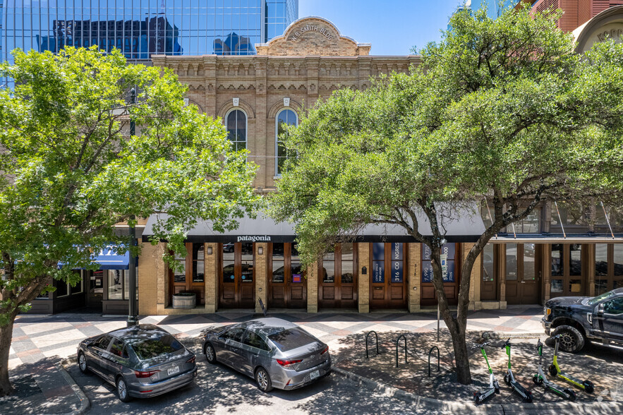 316 Congress Ave, Austin, TX à louer - Photo de l’immeuble – Image 1 sur 9