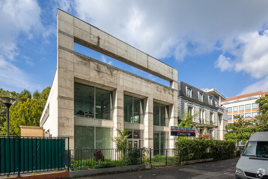 24-25 Quai Du President Carnot, Saint-Cloud à vendre - Photo principale – Image 1 sur 33