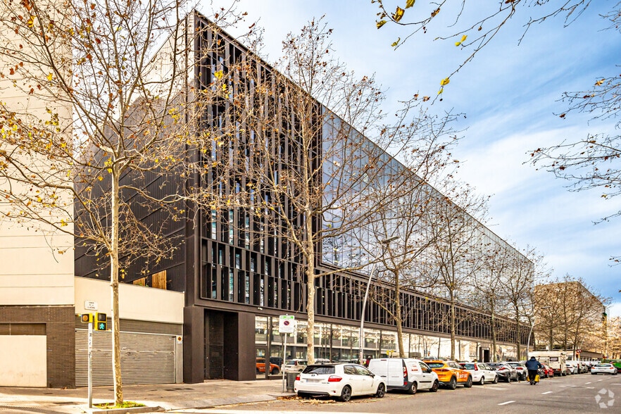 Carrer de la Llacuna, 63-73, Barcelone, Barcelona à louer - Photo principale – Image 1 sur 3