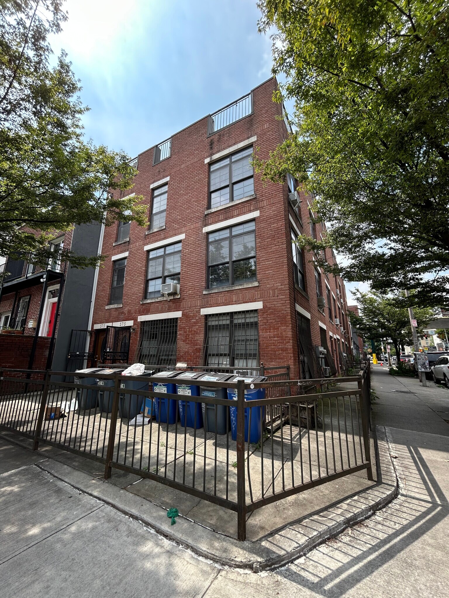 230 Evergreen Ave, Brooklyn, NY à vendre Photo principale– Image 1 sur 23