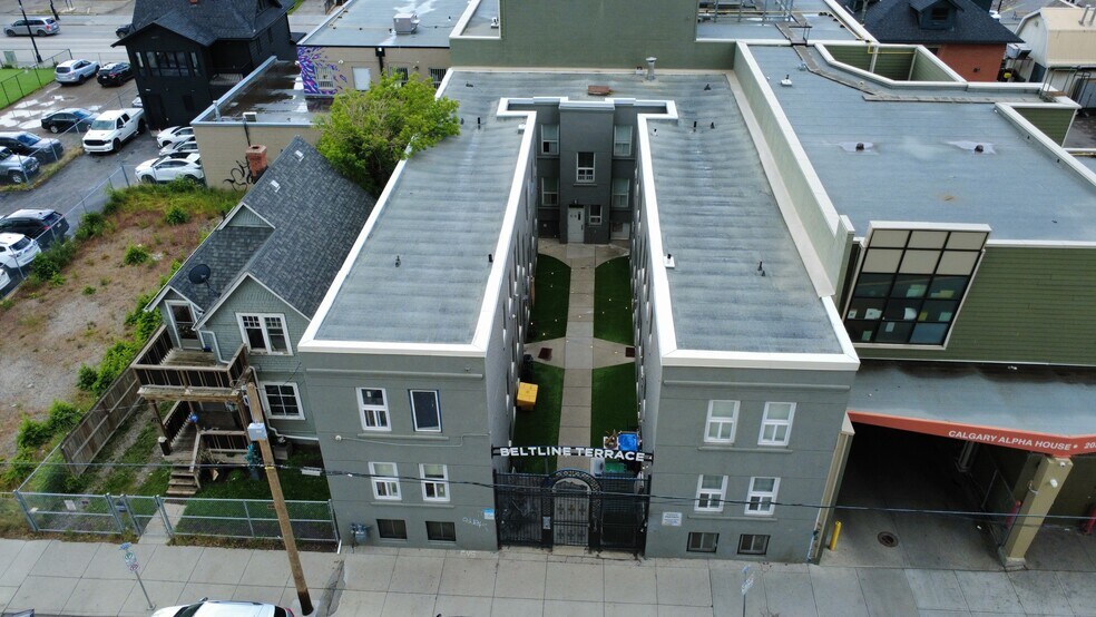 215 15th Ave SE, Calgary, AB à vendre - Photo de l’immeuble – Image 3 sur 7
