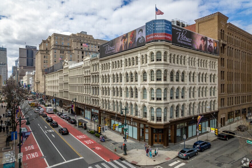 701 Market St, Philadelphia, PA à louer - Photo de l’immeuble – Image 2 sur 59