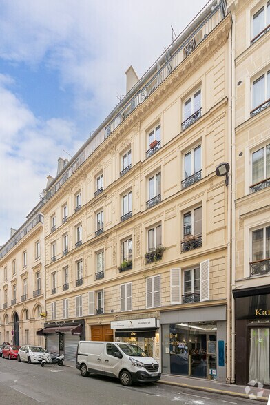 Local commercial dans Paris à louer - Photo de l’immeuble – Image 2 sur 2