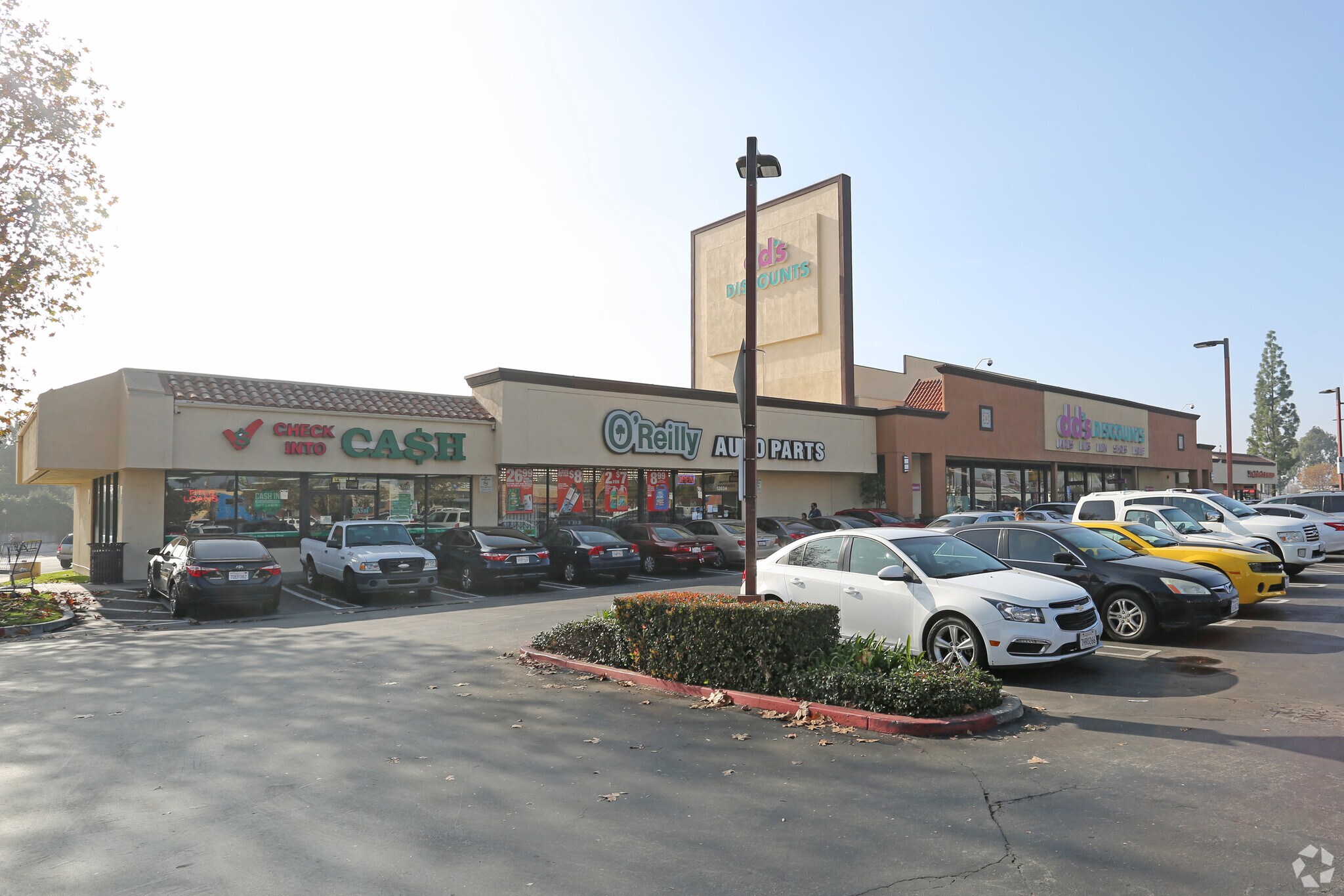 11910-11990 Garvey Ave, El Monte, CA à louer Photo principale– Image 1 sur 3