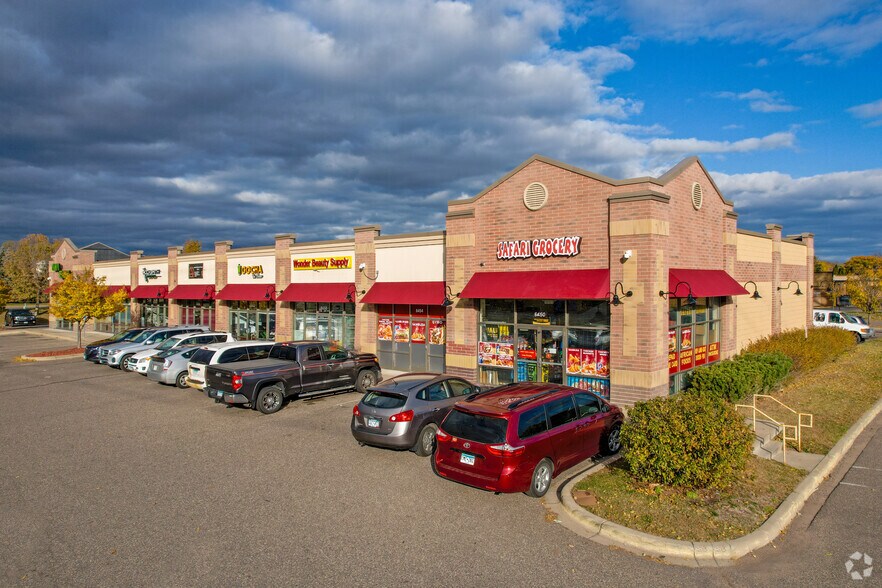 8450 Xerxes Ave N, Brooklyn Park, MN à louer - Photo principale – Image 1 sur 4