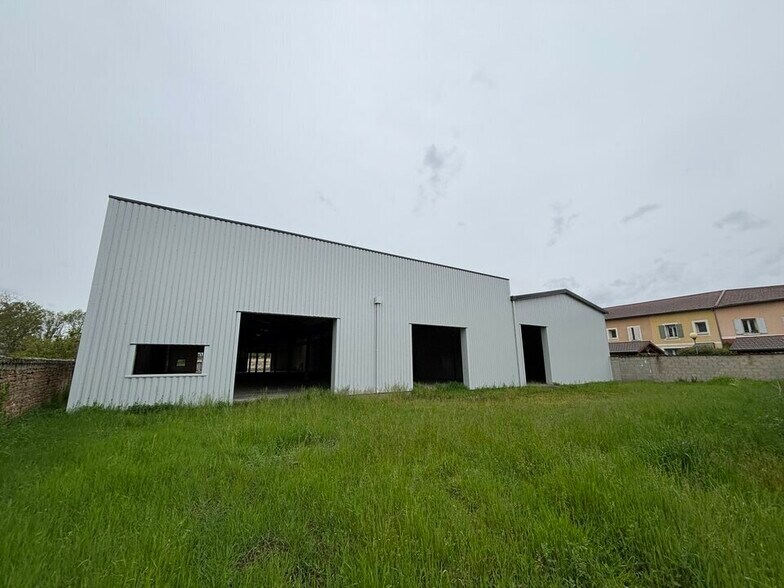 5 Rue Des Maisons Neuves, Belleville-en-Beaujolais à louer - Photo de l’immeuble – Image 3 sur 12