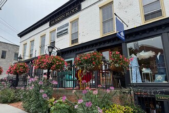 229 Main St, Vergennes, VT à louer Photo de l’immeuble– Image 1 sur 5