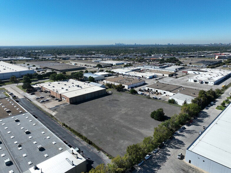 3301 W Kingsley Rd, Garland, TX à louer - Aérien – Image 3 sur 3