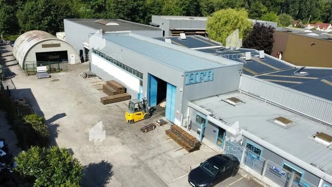 Plus de détails pour Local d’activités à vendre