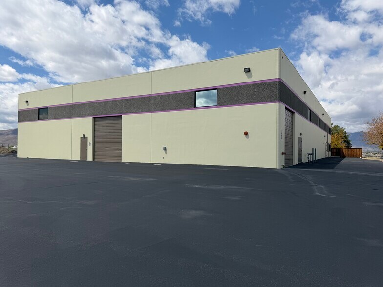 5 Airpark Vista Blvd, Dayton, NV à vendre - Photo de l’immeuble – Image 2 sur 14