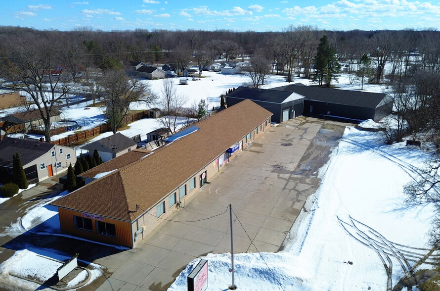 5488 Richfield Rd, Flint, MI à vendre - Photo de l’immeuble – Image 2 sur 38