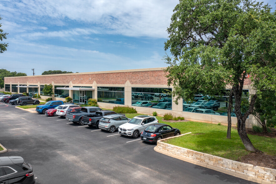 17319 San Pedro Ave, San Antonio, TX à louer - Photo de l’immeuble – Image 3 sur 17