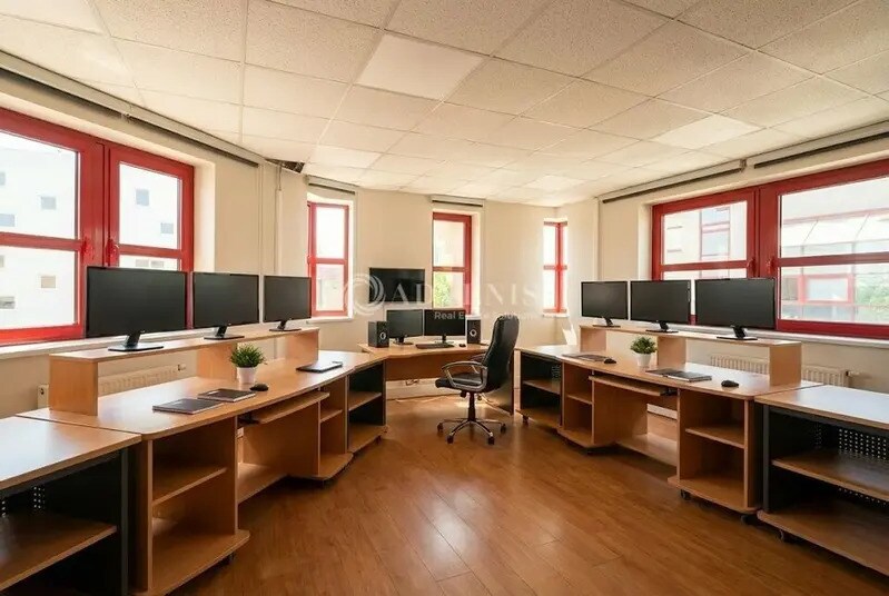 Bureau dans Saint-Denis à vendre - Photo intérieure – Image 3 sur 21
