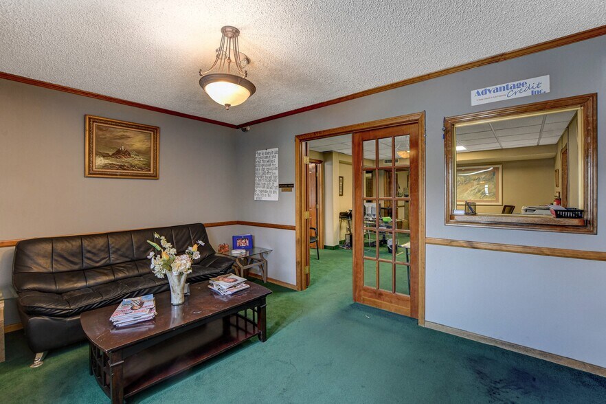 1580 E Sahara Ave, Las Vegas, NV à vendre - Photo intérieure – Image 3 sur 7
