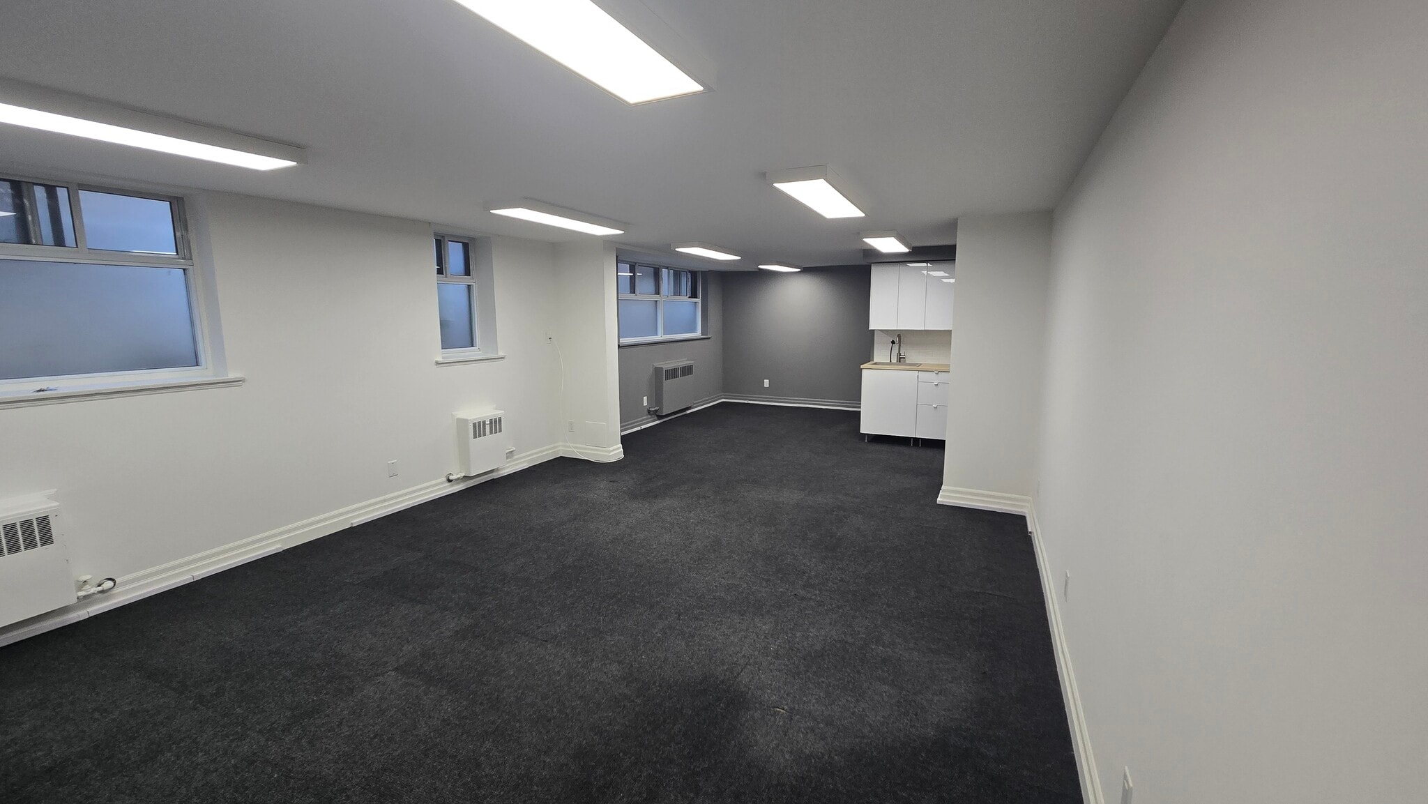 2842 Bloor St W, Toronto, ON à louer Photo intérieure– Image 1 sur 6