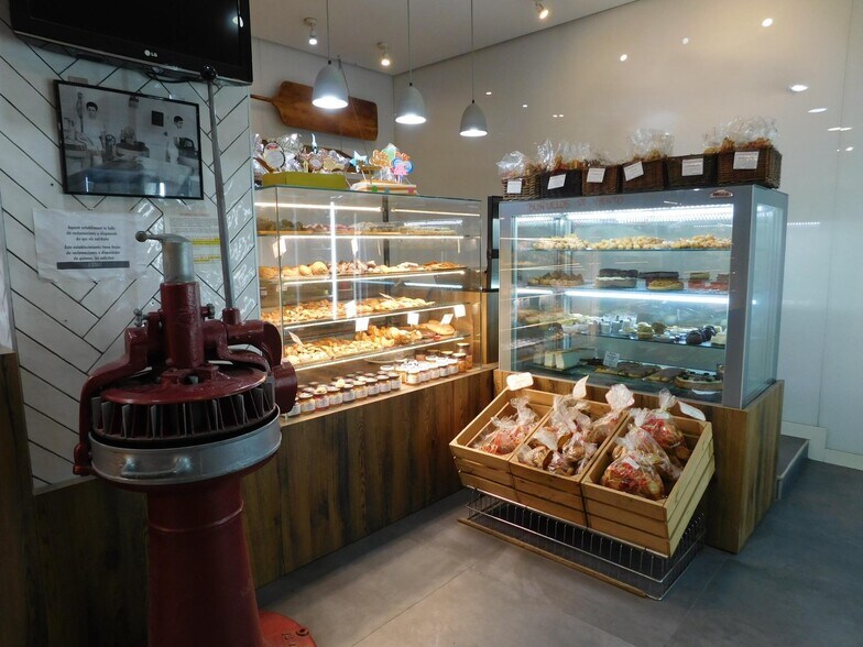 Local commercial dans València, Valencia à vendre - Photo de l’immeuble – Image 3 sur 35