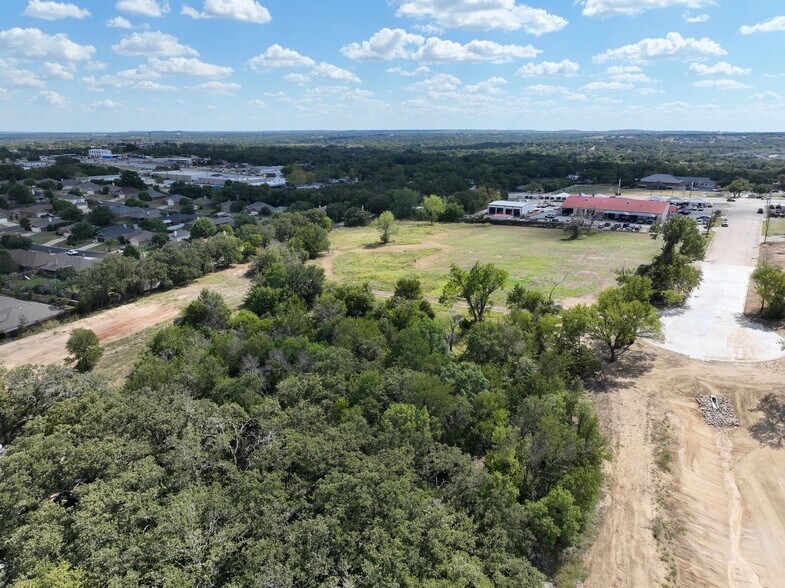 112 Industrial St, Weatherford, TX à vendre - Photo de l’immeuble – Image 3 sur 7