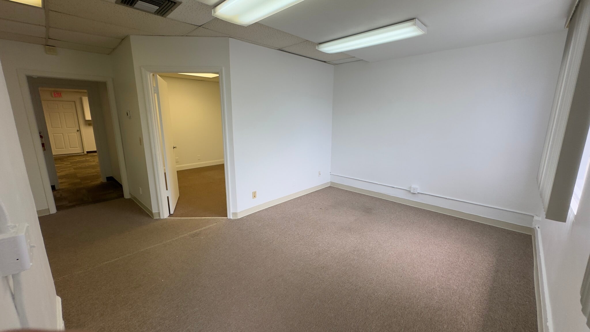 3825 Investment Ln, West Palm Beach, FL à louer Photo intérieure– Image 1 sur 10