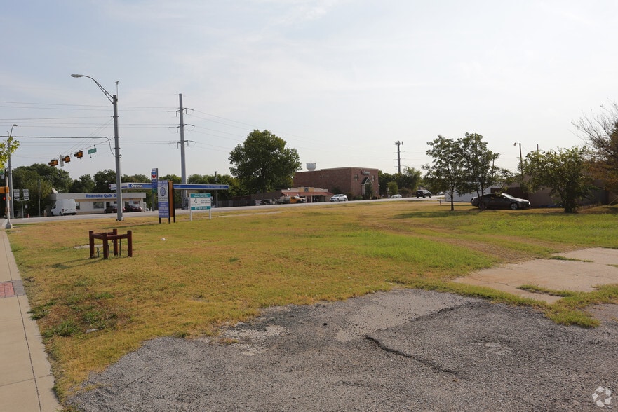 Byron Nelson Pky & N Oak St, Roanoke, TX à vendre - Photo de l’immeuble – Image 2 sur 5
