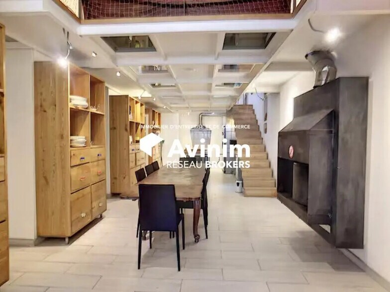 Local d'activités dans Cannes à vendre - Photo de l’immeuble – Image 3 sur 16